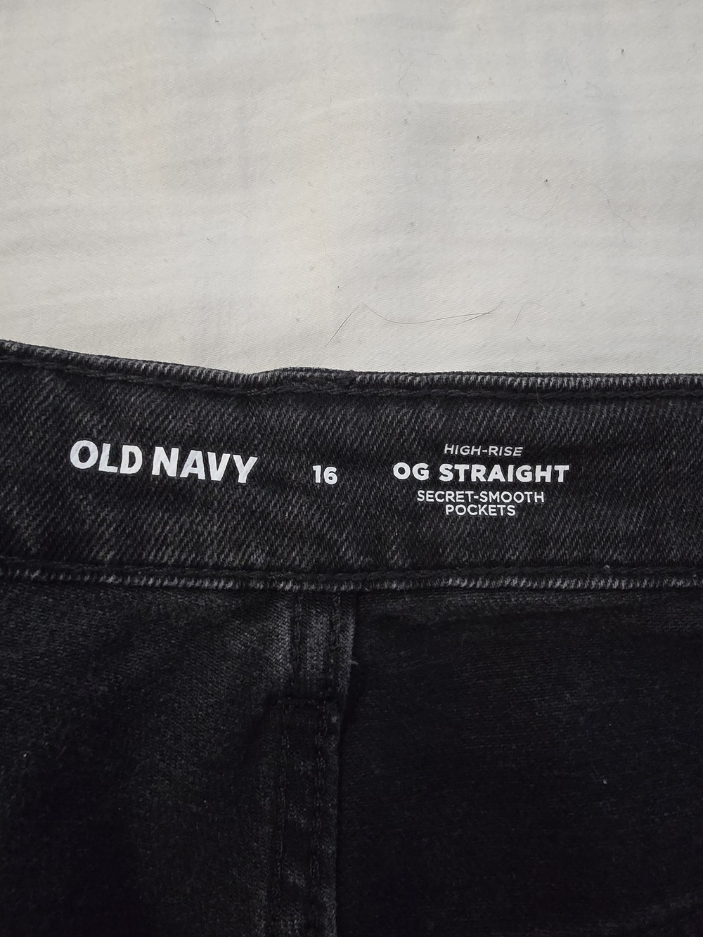 Old Navy High-Rise OG Straight Shorts - Black